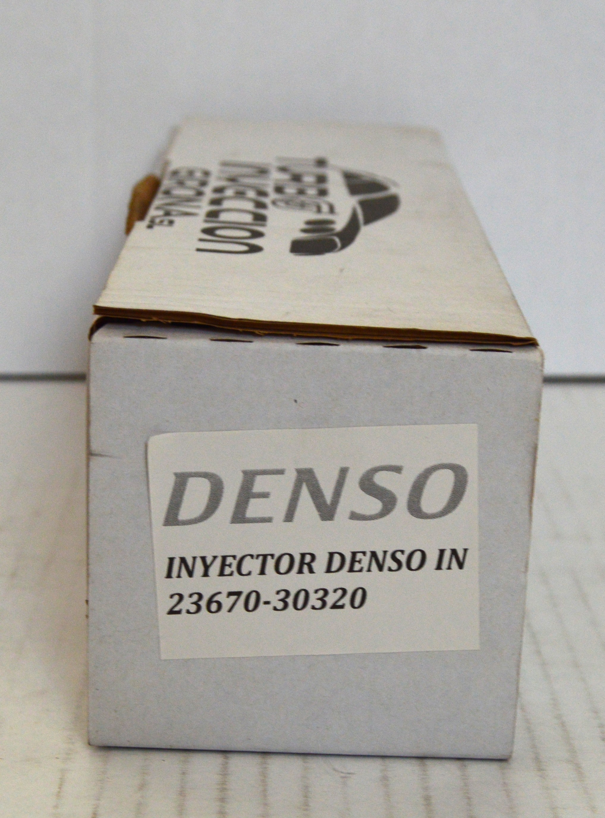 INYECTOR DENSO 23670‑30320 - REMAN